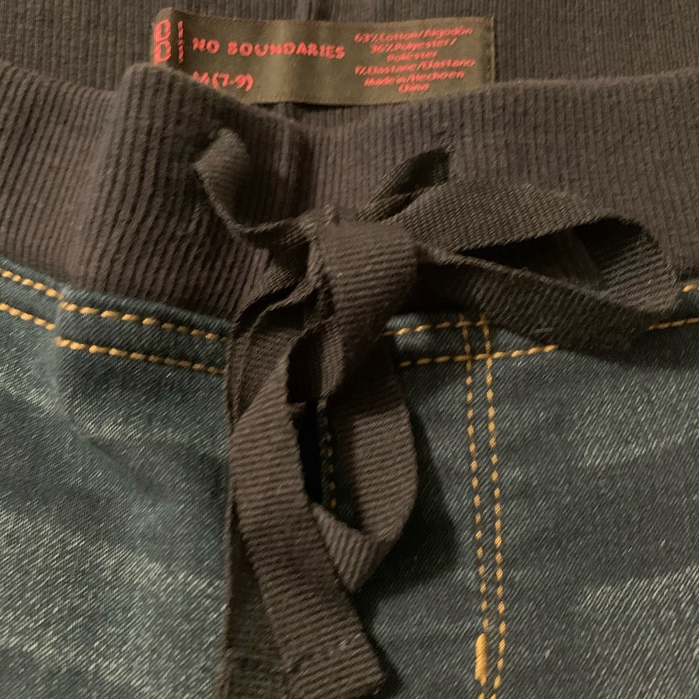 Stretchy waist band shorts - Picture 8 of 9